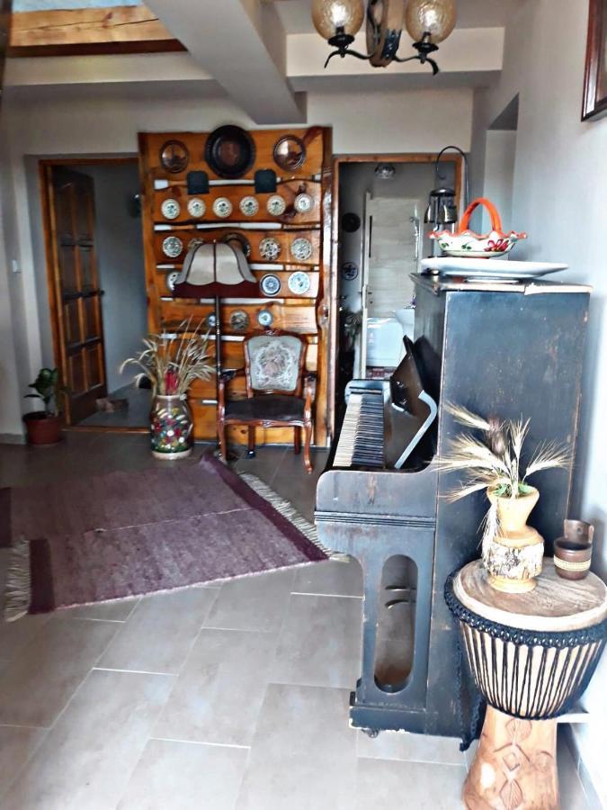 La Curtea Veche Apartman Oláhlápos Kültér fotó