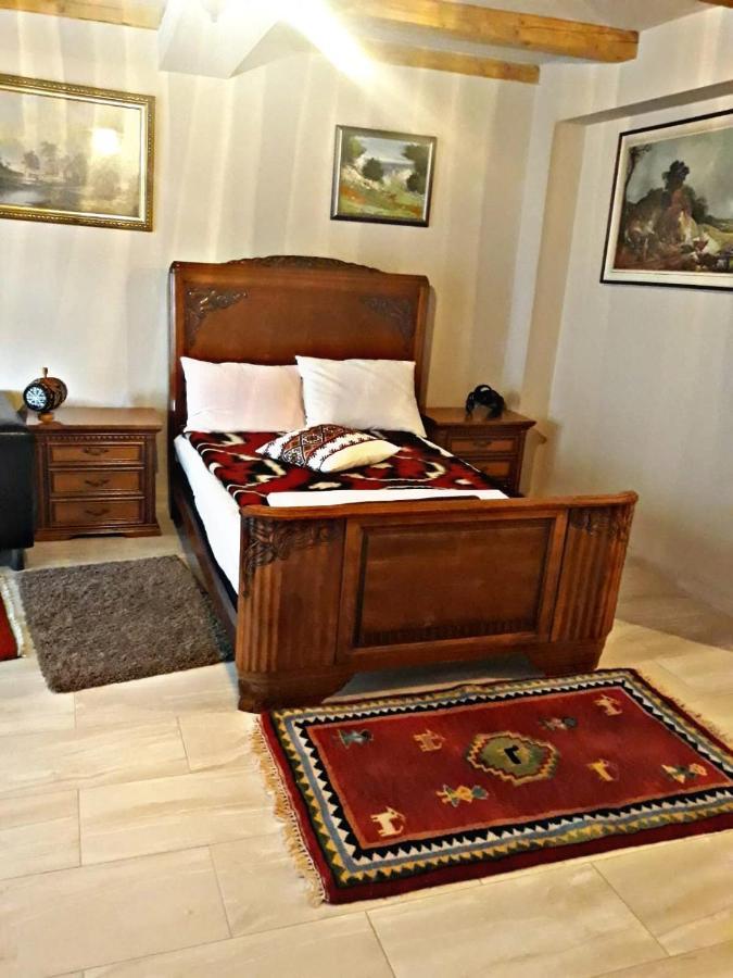 La Curtea Veche Apartman Oláhlápos Kültér fotó