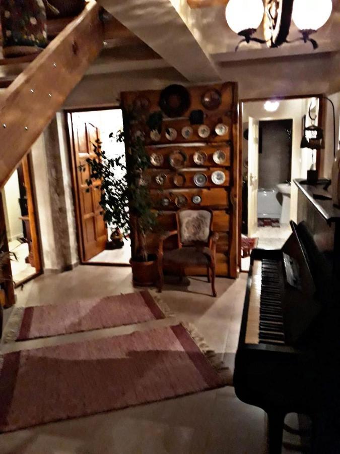 La Curtea Veche Apartman Oláhlápos Kültér fotó